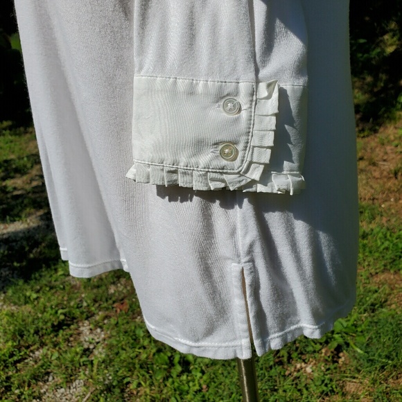 BCBG MAX AZRIA - Ruffle Front Long Sleeve Blouse!! - Picture 5 of 8